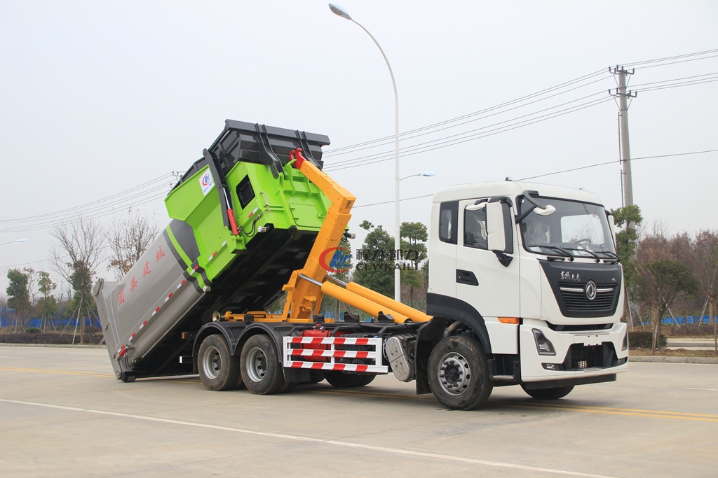 東風天龍后雙橋勾臂式垃圾車